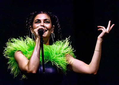 Music Friday: Marina Diamandis Asks for a 'Big Diamond Ring' in 'Primadonna'