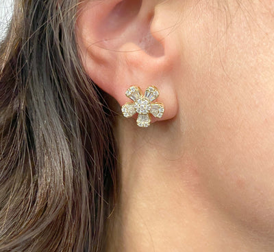 Yellow GOld DIamond Flower Earrings