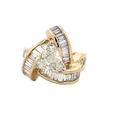 Estate Contemporary Style Diamond Ring in Yellow Gold