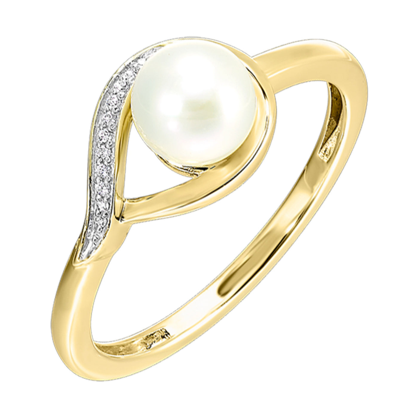 Pearl and Diamond Ring in Yellow Gold